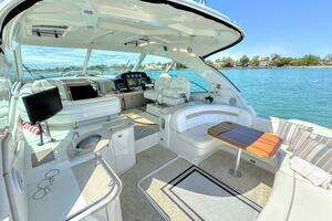  2009 Sea Ray 48 Sundancer Yacht For Sale in Waukegan IL