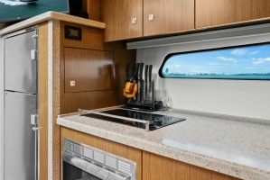 2014 Cruisers Yachts 48 Cantius thumbnail 26