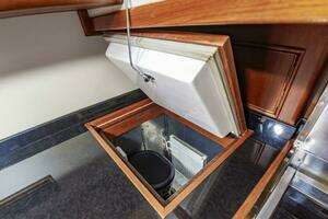 2005 Grand Banks 49 Eastbay SX w/Side Door thumbnail 26