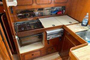1984 Beneteau 42 First thumbnail 11