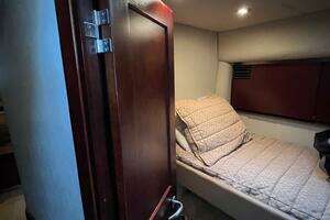 2005 Sea Ray 500 Sedan Bridge thumbnail 17