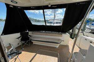 2005 Sea Ray 500 Sedan Bridge thumbnail 12