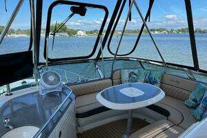 2005 Sea Ray 500 Sedan Bridge thumbnail 32