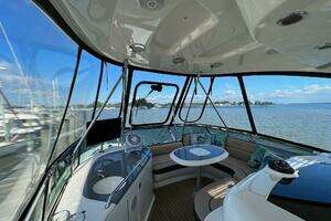 2005 Sea Ray 500 Sedan Bridge thumbnail 27