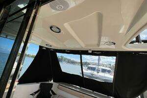 2005 Sea Ray 500 Sedan Bridge thumbnail 13