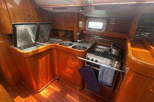 1990 Beneteau Oceanis 500 thumbnail 22