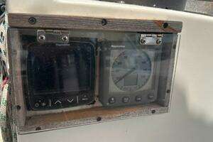 1990 Beneteau Oceanis 500 thumbnail 10