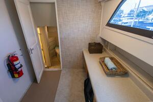JUNKANOO 70ft Hatteras Yacht For Sale