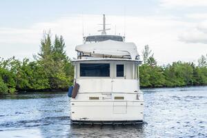 70ft Hatteras Yacht For Sale
