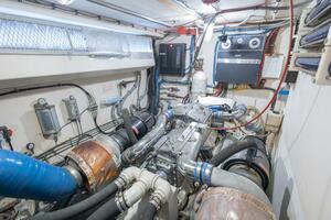 70ft Hatteras Yacht For Sale