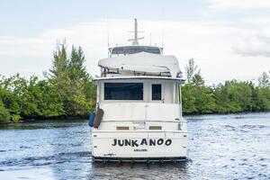 JUNKANOO 70ft Hatteras Yacht For Sale