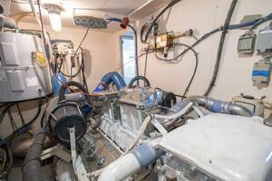 70ft Hatteras Yacht For Sale