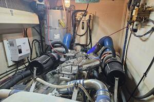 70ft Hatteras Yacht For Sale