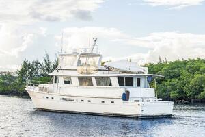 70ft Hatteras Yacht For Sale