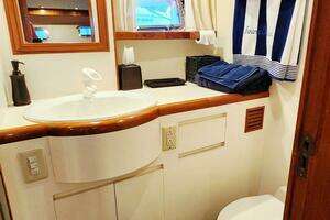 2000 Ocean Alexander 511 Classico thumbnail 50