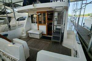 2000 Ocean Alexander 511 Classico thumbnail 7