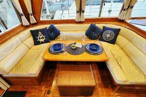 2000 Ocean Alexander 511 Classico thumbnail 13