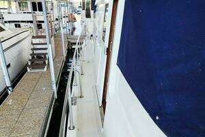 2000 Ocean Alexander 511 Classico thumbnail 55