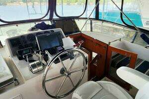 2000 Ocean Alexander 511 Classico thumbnail 63