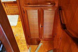 2000 Ocean Alexander 511 Classico thumbnail 35