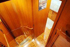 2000 Ocean Alexander 511 Classico thumbnail 38