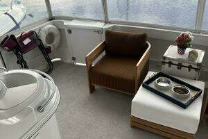 2003 Carver 466 Motor Yacht thumbnail 19