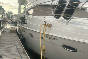 2003 Carver 466 Motor Yacht thumbnail 3