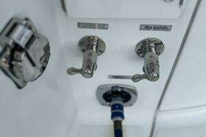 2003 Carver 466 Motor Yacht thumbnail 7