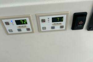 2003 Carver 466 Motor Yacht thumbnail 17