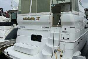 2003 Carver 466 Motor Yacht thumbnail 13