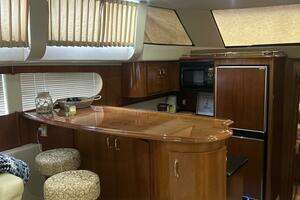 2003 Carver 466 Motor Yacht thumbnail 41