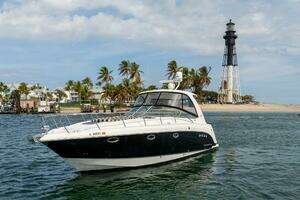 2008 Chaparral 350 Signature Extended Plane thumbnail 1