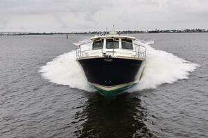 Moondance 2006 Sabre 42 Express Yacht For Sale in Stuart FL