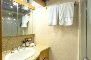 2004 Cheoy Lee 81 Sport Yacht thumbnail 38