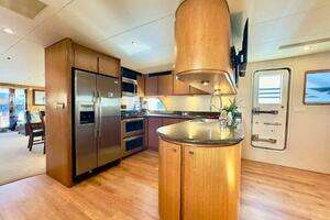 2004 Cheoy Lee 81 Sport Yacht thumbnail 5