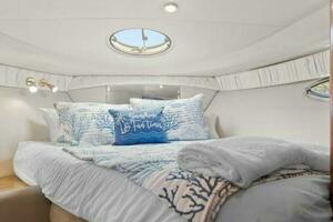 At Last 34ft Meridian Yacht For Sale