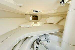 2003 Intrepid 377 thumbnail 16