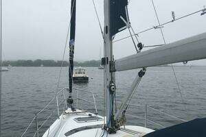 2001 Hunter 340 thumbnail 25