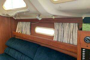 2001 Hunter 340 thumbnail 15