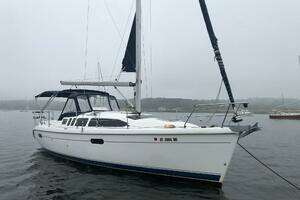 2001 Hunter 340 thumbnail 1