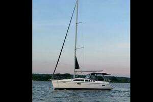 2001 Hunter 340 thumbnail 2