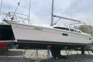2001 Hunter 340 thumbnail 23