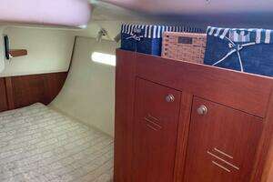 2001 Hunter 340 thumbnail 12