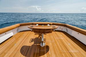 2023 Viking 64 Convertible- SIN PELO- Cockpit