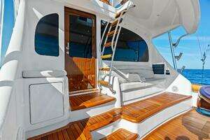 2023 Viking 64 Convertible thumbnail 43