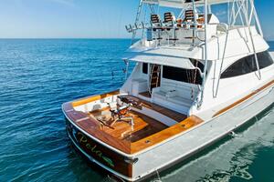 2023 Viking 64 Convertible- SIN PELO- Transom