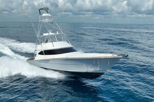 2023 Viking 64 Convertible- SIN PELO- STBD Profile