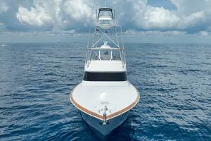 2023 Viking 64 Convertible- SIN PELO- Bow