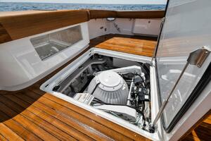 2023 Viking 64 Convertible- SIN PELO- Seakeeper