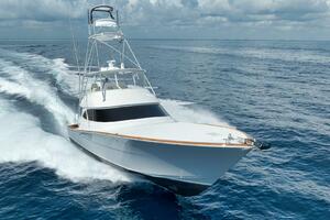 2023 Viking 64 Convertible- SIN PELO- Bow